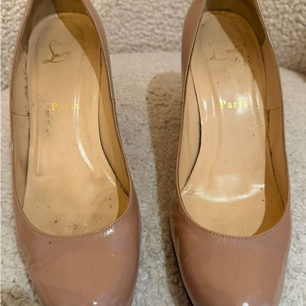 Christian Louboutin Nude wedges